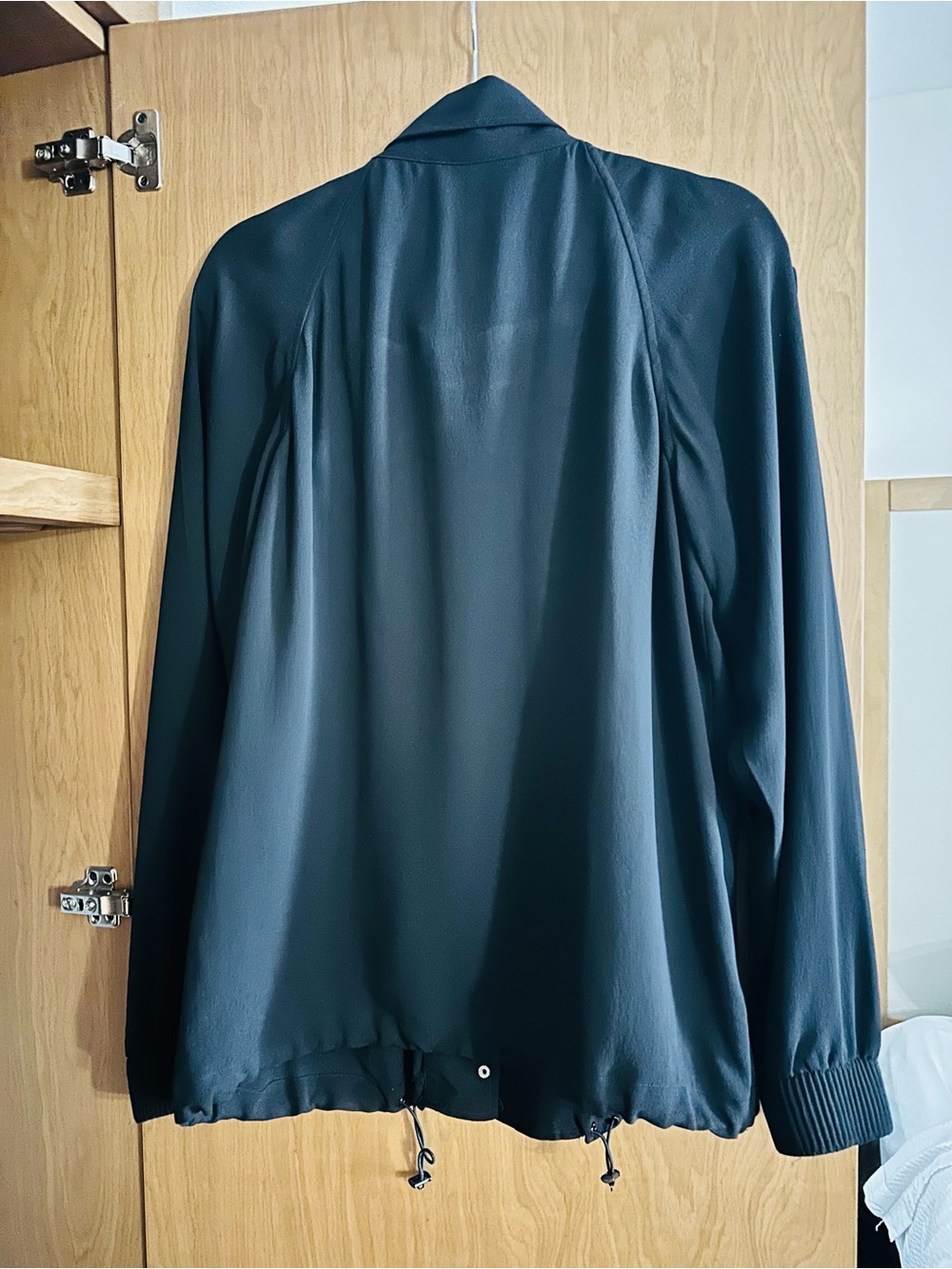 Aritzia Babaton Silk Black Jacket with Zip & Snap Front L - Picture 10 of 11